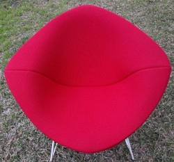 Bertoia diamond lounge chair in red